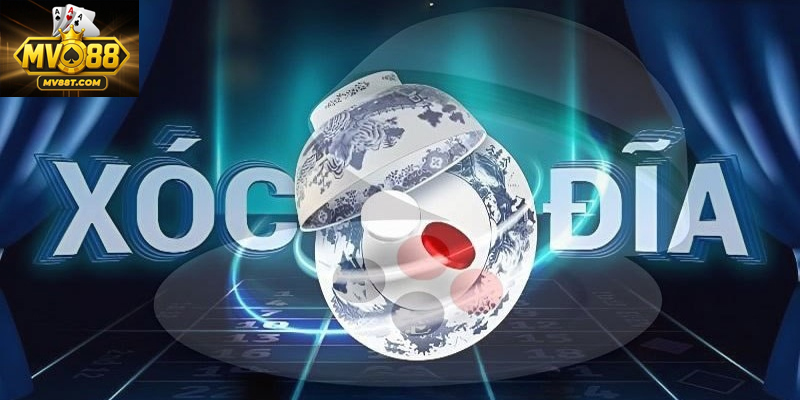 Xóc Đĩa – Trò Chơi Dân Gian Và Sự Phát Triển Trực Tuyến Sử dụng bát, đĩa và bốn đồng xu hai mặt khác nhau